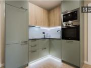 Se alquila habitación en piso compartido de 3...