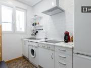 Se alquila habitación en piso compartido de 3...