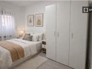 Se alquila habitación en piso compartido de 3...