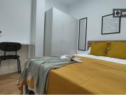 Se alquila habitación en piso compartido de 3...