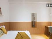 Se alquila habitación en piso compartido de 3...