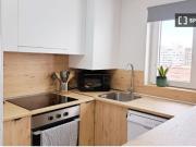 Se alquila habitación en piso compartido de 3...