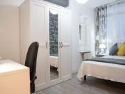 Se alquila habitación en piso compartido de 4...