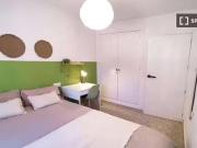 Se alquila habitación en piso compartido de 4...