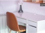 Se alquila habitación en piso compartido de 4...