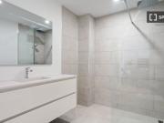 Se alquila habitación en piso compartido de 4...