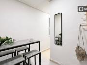 Se alquila habitación en piso compartido de 4...