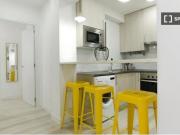 Se alquila habitación en piso compartido de 4...