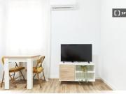 Se alquila habitación en piso compartido de 4...