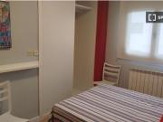 Se alquila habitación en piso compartido de 4...