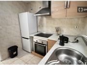Se alquila habitación en piso compartido de 4...