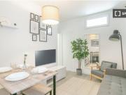 Se alquila habitación en piso compartido de 4...