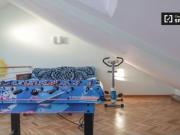 Se alquila habitación en piso compartido de 4...