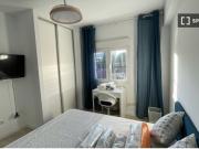 Se alquila habitación en piso compartido de 4...