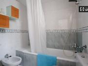 Se alquila habitación en piso compartido de 4...