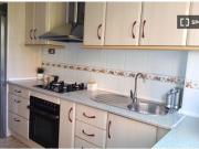 Se alquila habitación en piso compartido de 4...