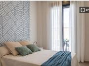 Se alquila habitación en piso compartido de 4...