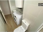 Se alquila habitación en piso compartido de 4...