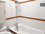 Se alquila habitación en piso compartido de 4...