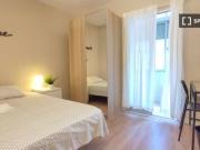 Se alquila habitación en piso compartido de 4...