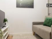 Se alquila habitación en piso compartido de 4...