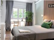 Se alquila habitación en piso compartido de 4...