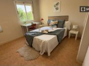 Se alquila habitación en piso compartido de 4...