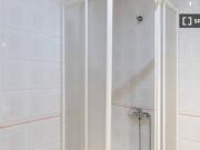 Se alquila habitación en piso compartido de 4...
