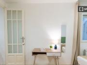 Se alquila habitación en piso compartido de 4...