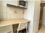 Se alquila habitación en piso compartido de 4...