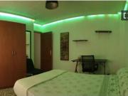 Se alquila habitación en piso compartido de 4...