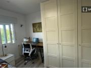 Se alquila habitación en piso compartido de 4...