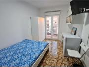 Se alquila habitación en piso compartido de 4...