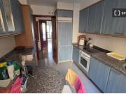 Se alquila habitación en piso compartido de 4...