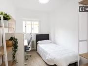 Se alquila habitación en piso compartido de 5...