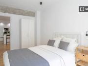 Se alquila habitación en piso compartido de 5...