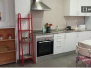 Se alquila habitación en piso compartido de 5...