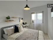 Se alquila habitación en piso compartido de 5...