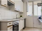 Se alquila habitación en piso compartido de 5...
