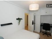 Se alquila habitación en piso compartido de 5...
