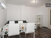 Se alquila habitación en piso compartido de 5...