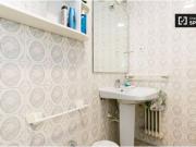 Se alquila habitación en piso compartido de 5...