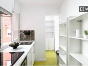 Se alquila habitación en piso compartido de 5...