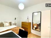 Se alquila habitación en piso compartido de 5...