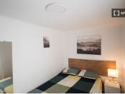 Se alquila habitación en piso compartido de 5...