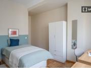 Se alquila habitación en piso compartido de 5...