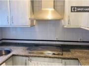 Se alquila habitación en piso compartido de 5... Se alquila habitación en piso compartido de 5...