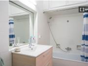 Se alquila habitación en piso compartido de 5...