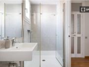 Se alquila habitación en piso compartido de 5...