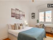 Se alquila habitación en piso compartido de 5...